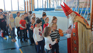 Nikolaus in Pflugscheidschule 2015 4